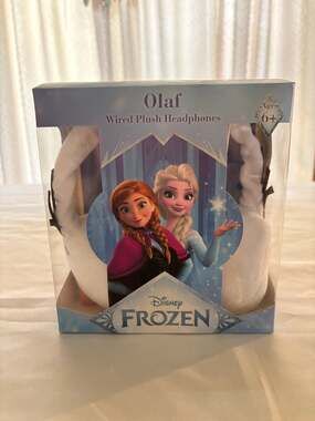 Disney Frozen Olaf Wired Plush Headphones Kids Over Ear Headset 3.5mm New NIB